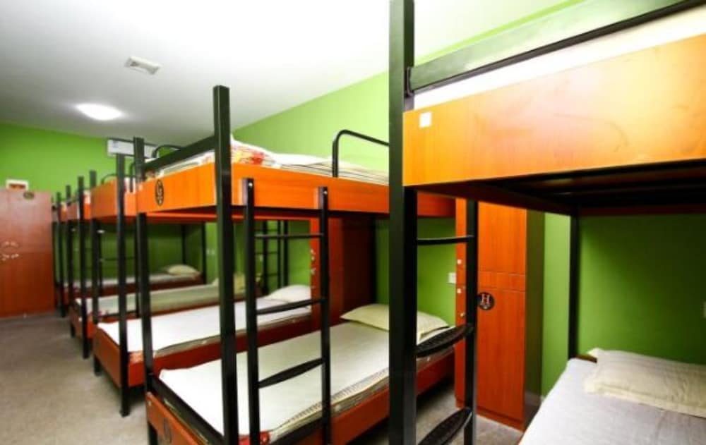 Meet Int'l Youth Hostel Pichaiyuan 16/25