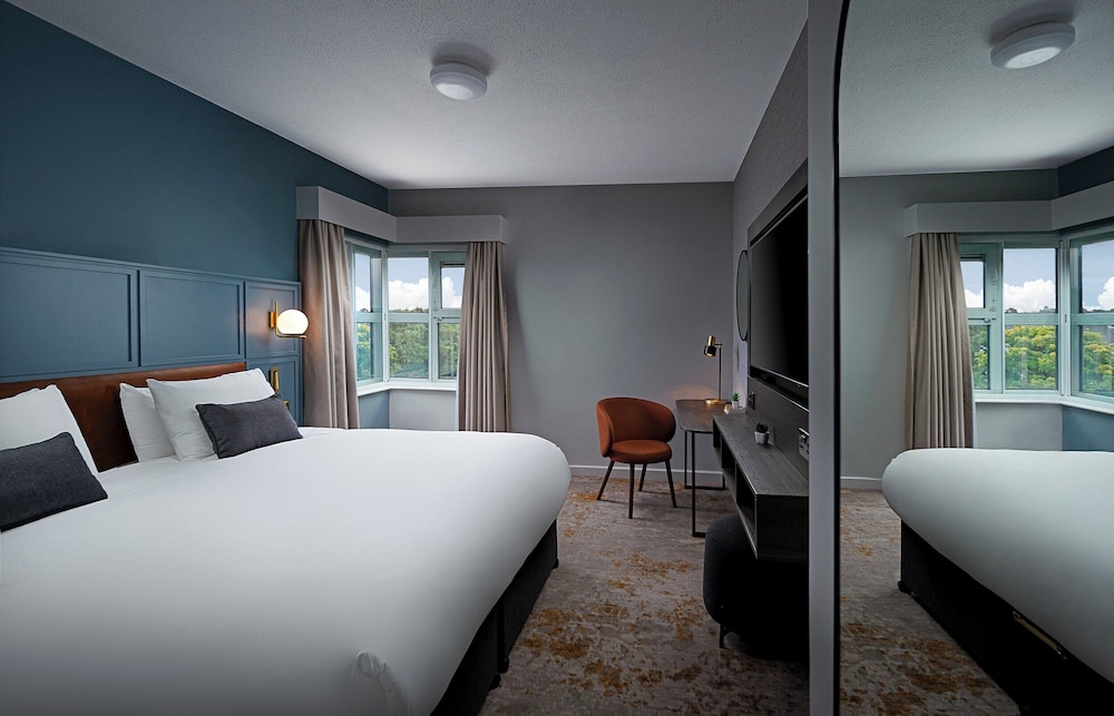 STANDARD, DOUBLE BED, RIVER VIEW