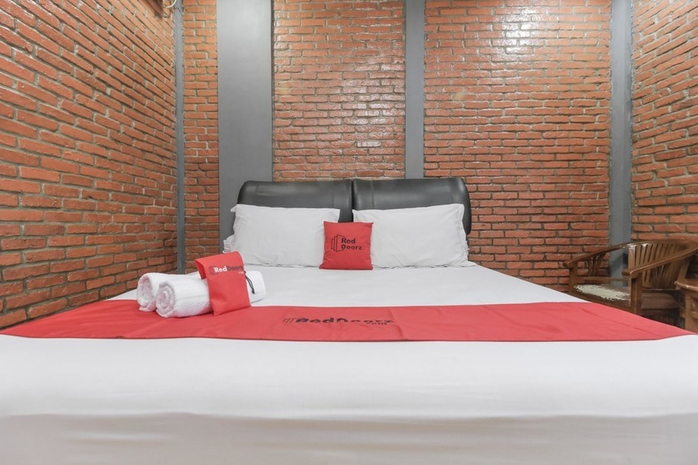Reddoorz Plus @ Ampera Raya 6/39