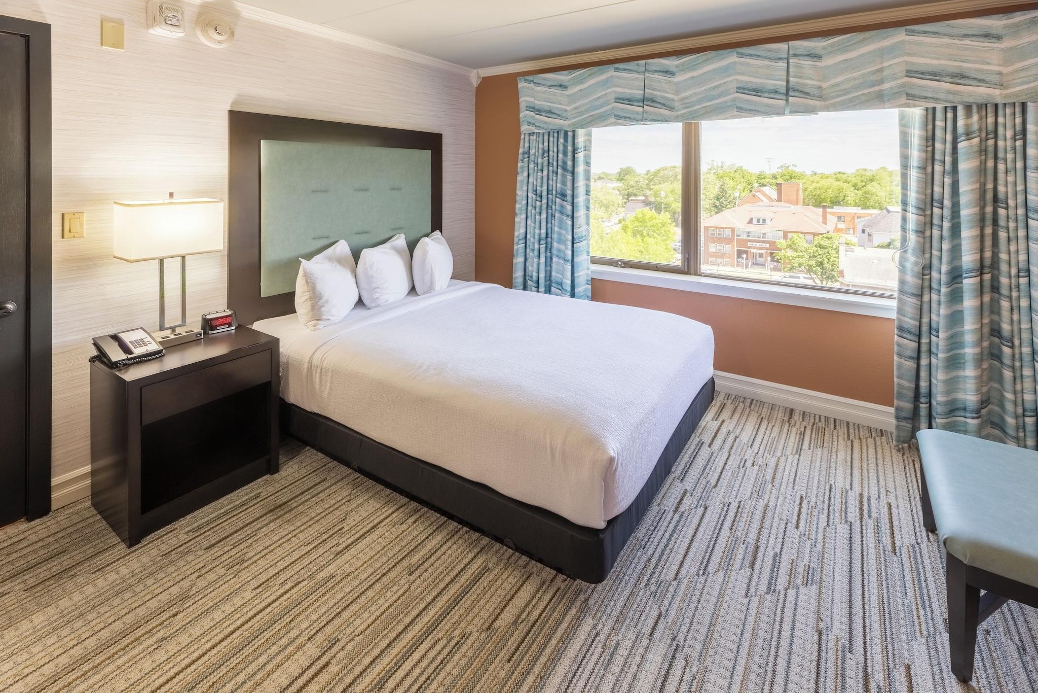 Suite, with View, Accessible