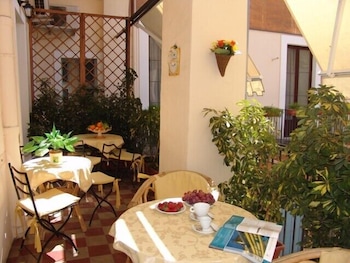 Hotel Valentino 42/46