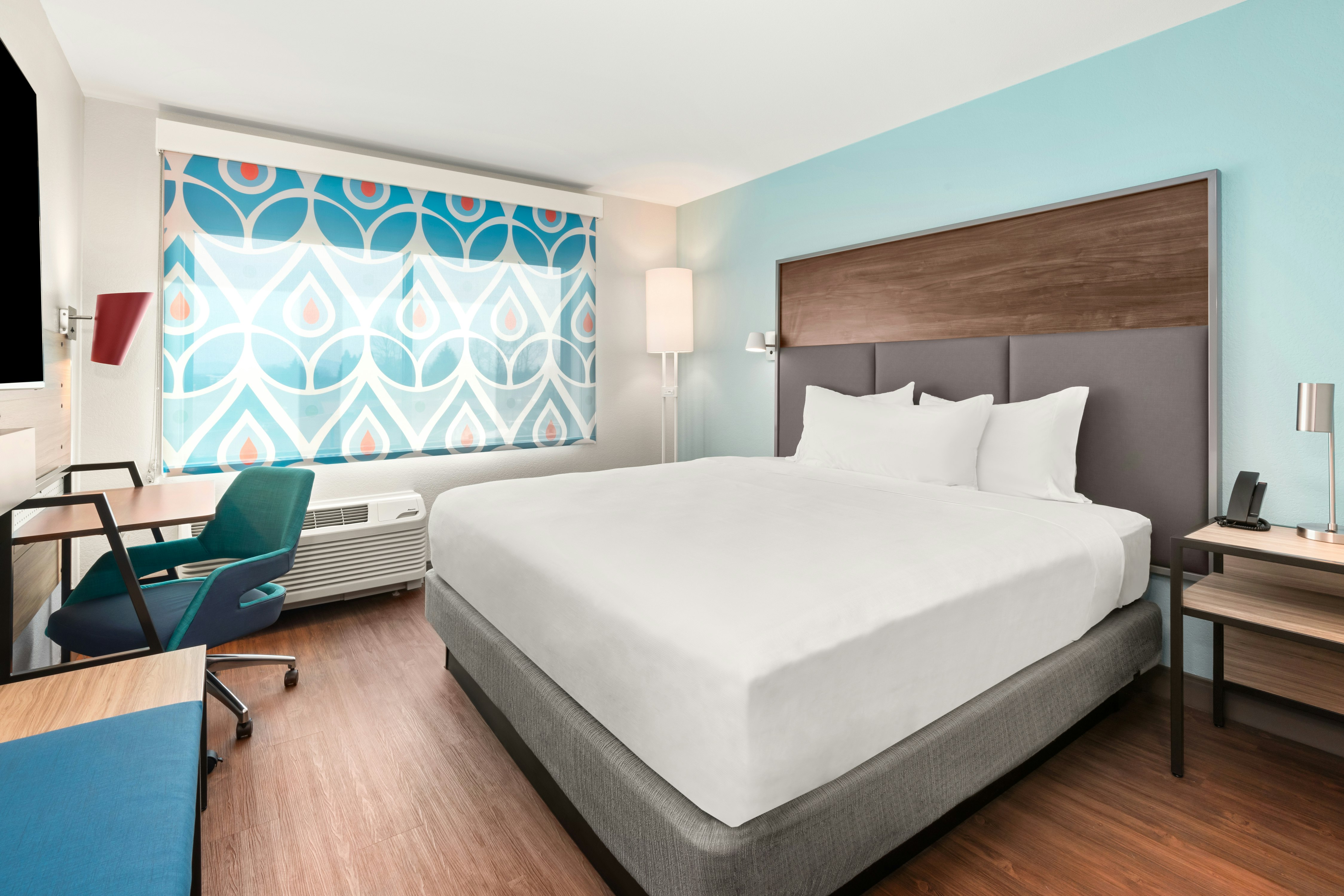 ROOM, KING BED