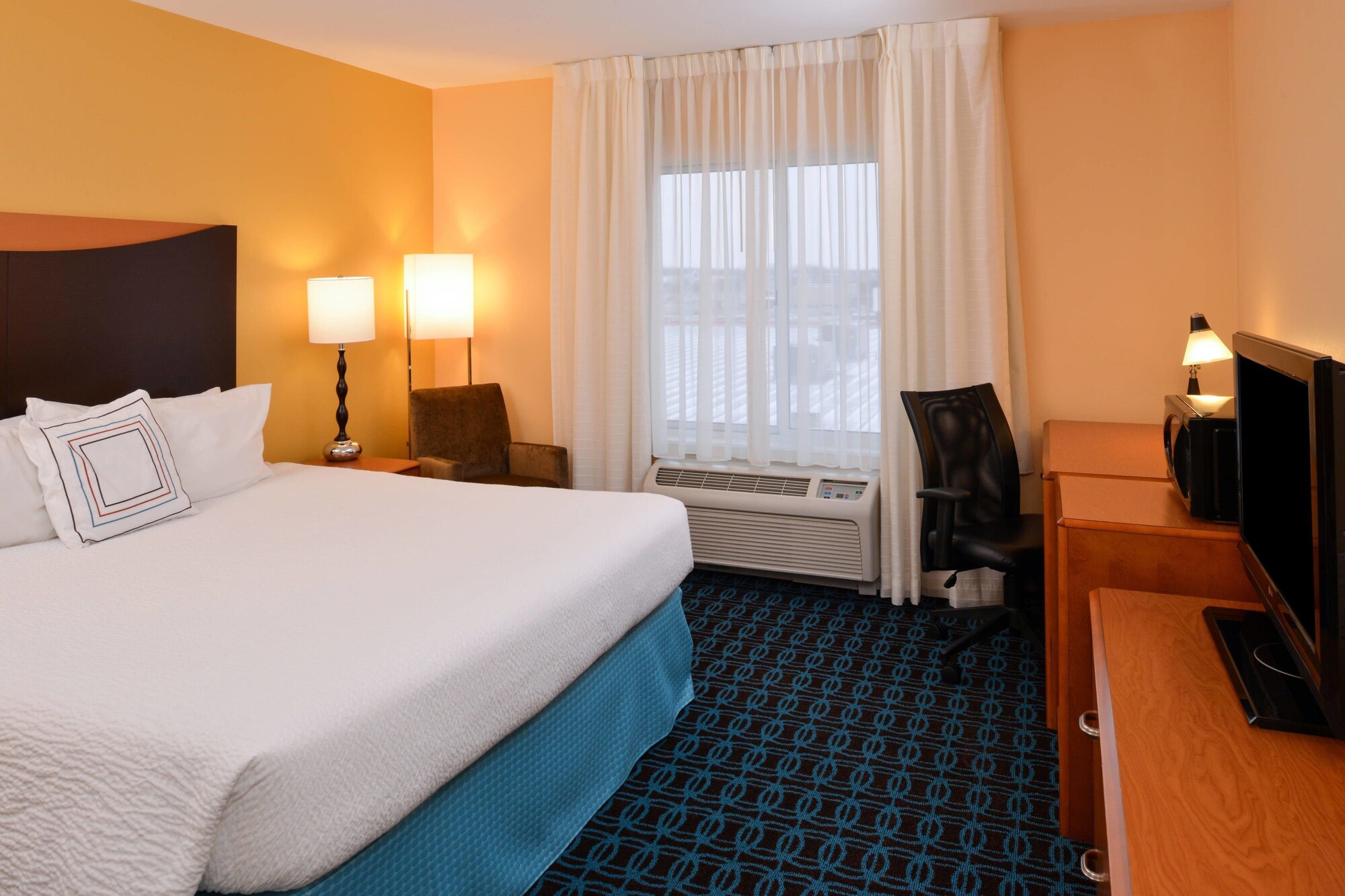 ROOM, KING BED