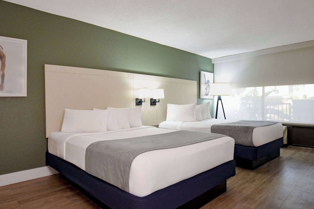 ROOM, 2 QUEEN BEDS