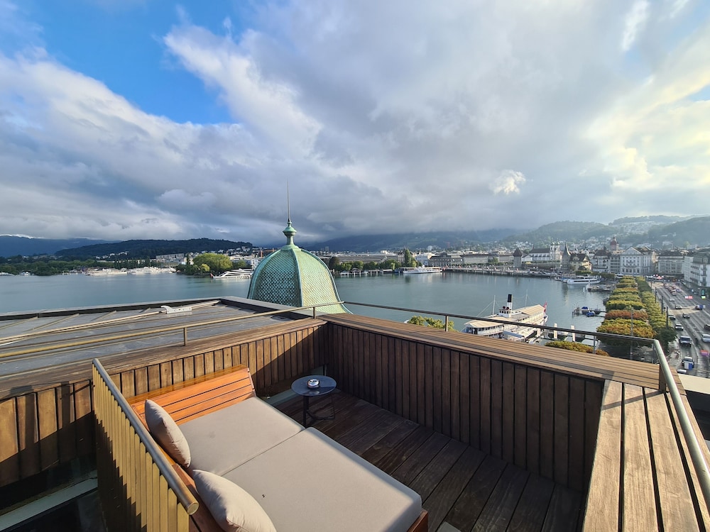 Lucerne Lake View Apartments 2/50