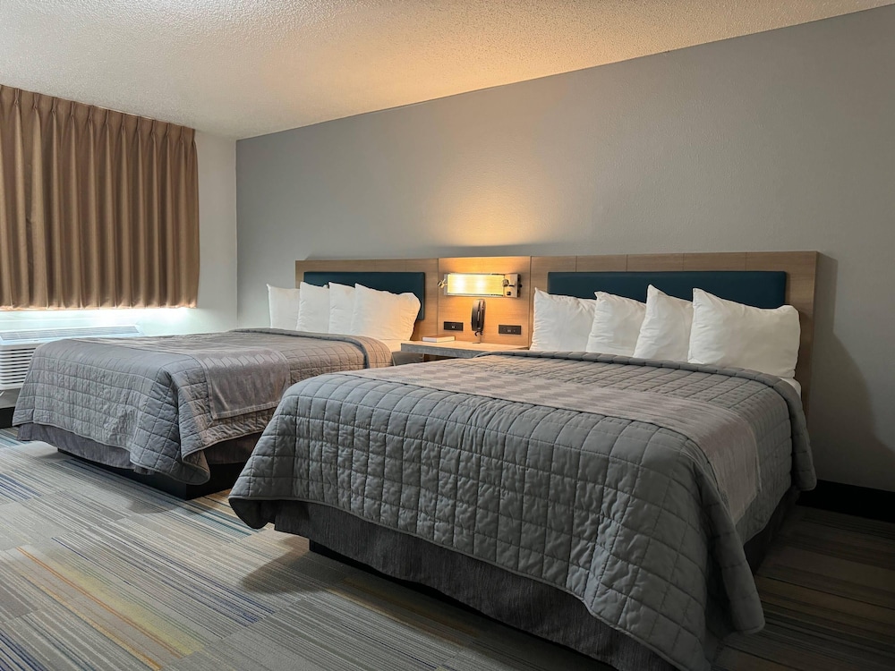 Park Inn by Radisson Maryville 12/50