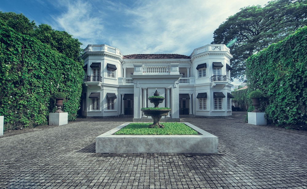 Paradise Road Tintagel Colombo 44/50