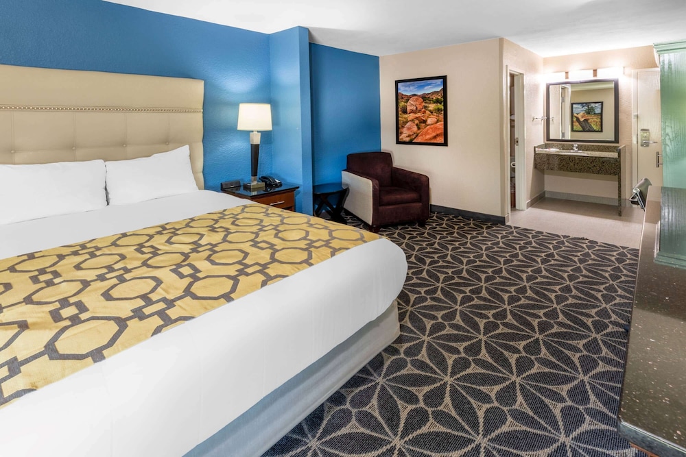 Baymont by Wyndham McAllen 22/60