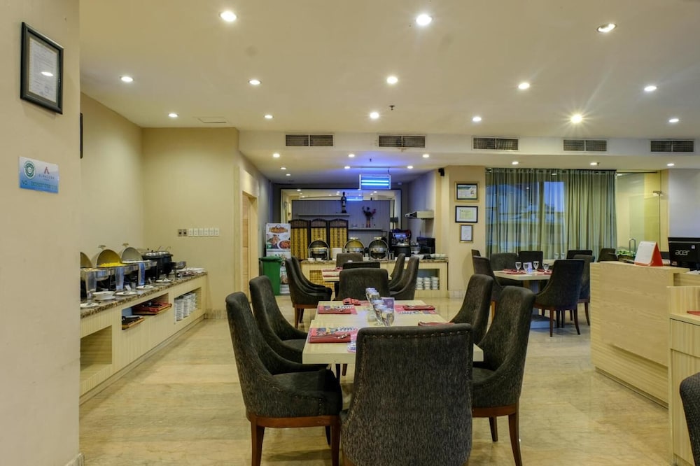 Almadera Hotel D H Quality Plaza Hotel Makassar 34/52