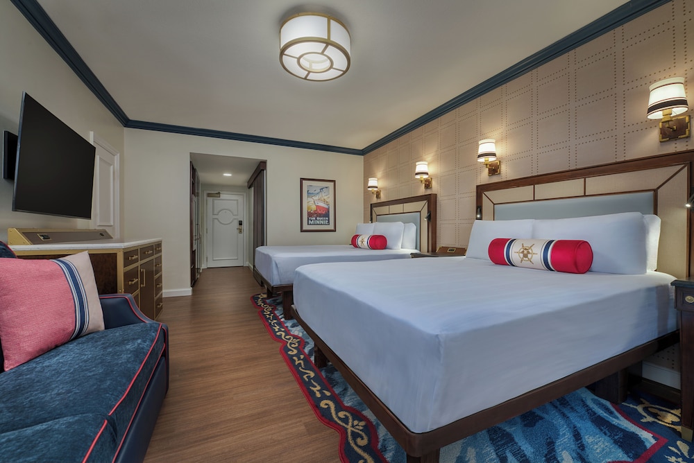 ROOM, 2 QUEEN BEDS, WATER VIEW, SOFA, ACCESSIBLE