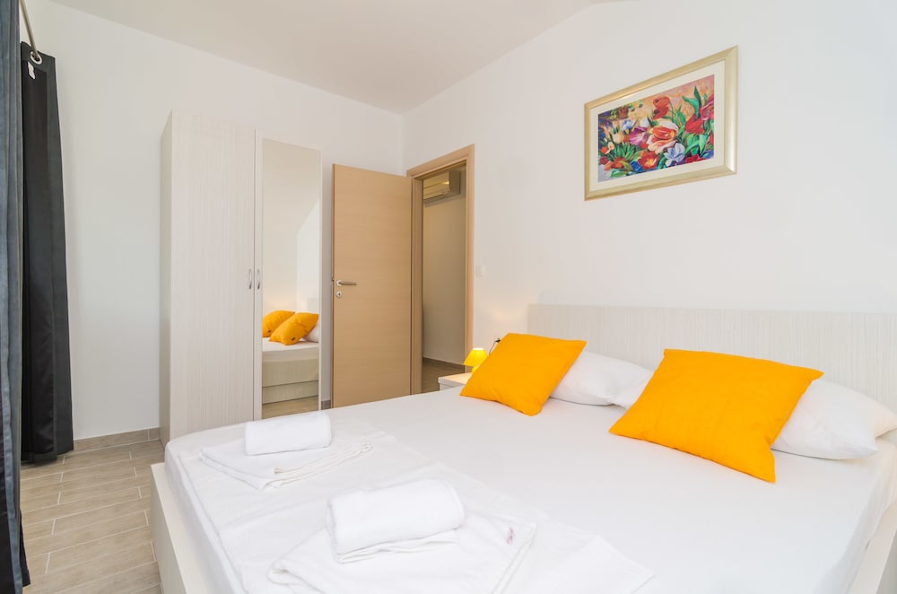 Apartments Villa Dadic 9/70
