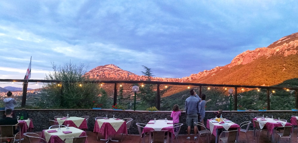 Hotel Sant'elene 36/50