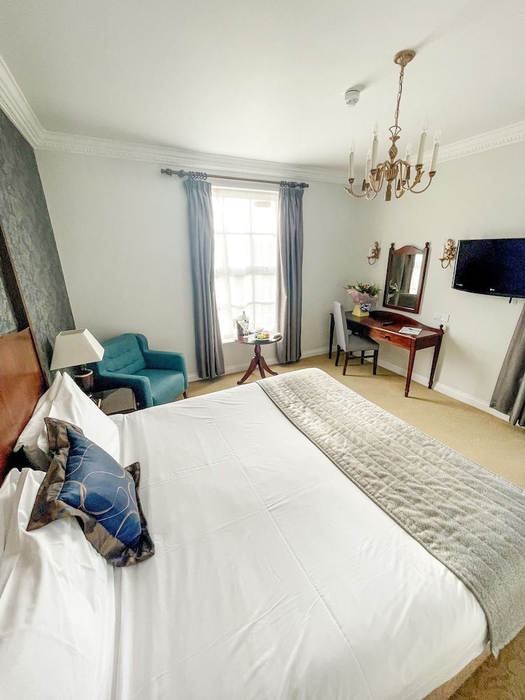 Ringwood Hall Hotel & Spa, BW Signature Collection 7/48