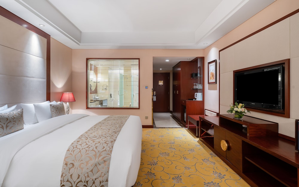 SUPERIOR, KING BED