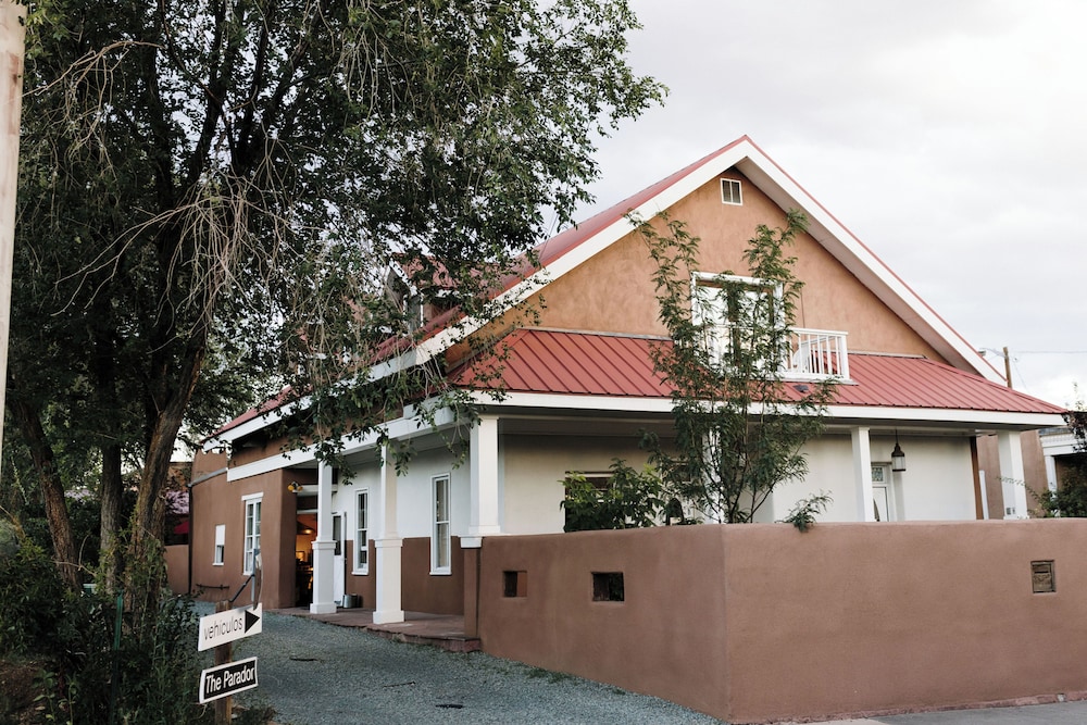 El Paradero Bed & Breakfast Inn 7/79