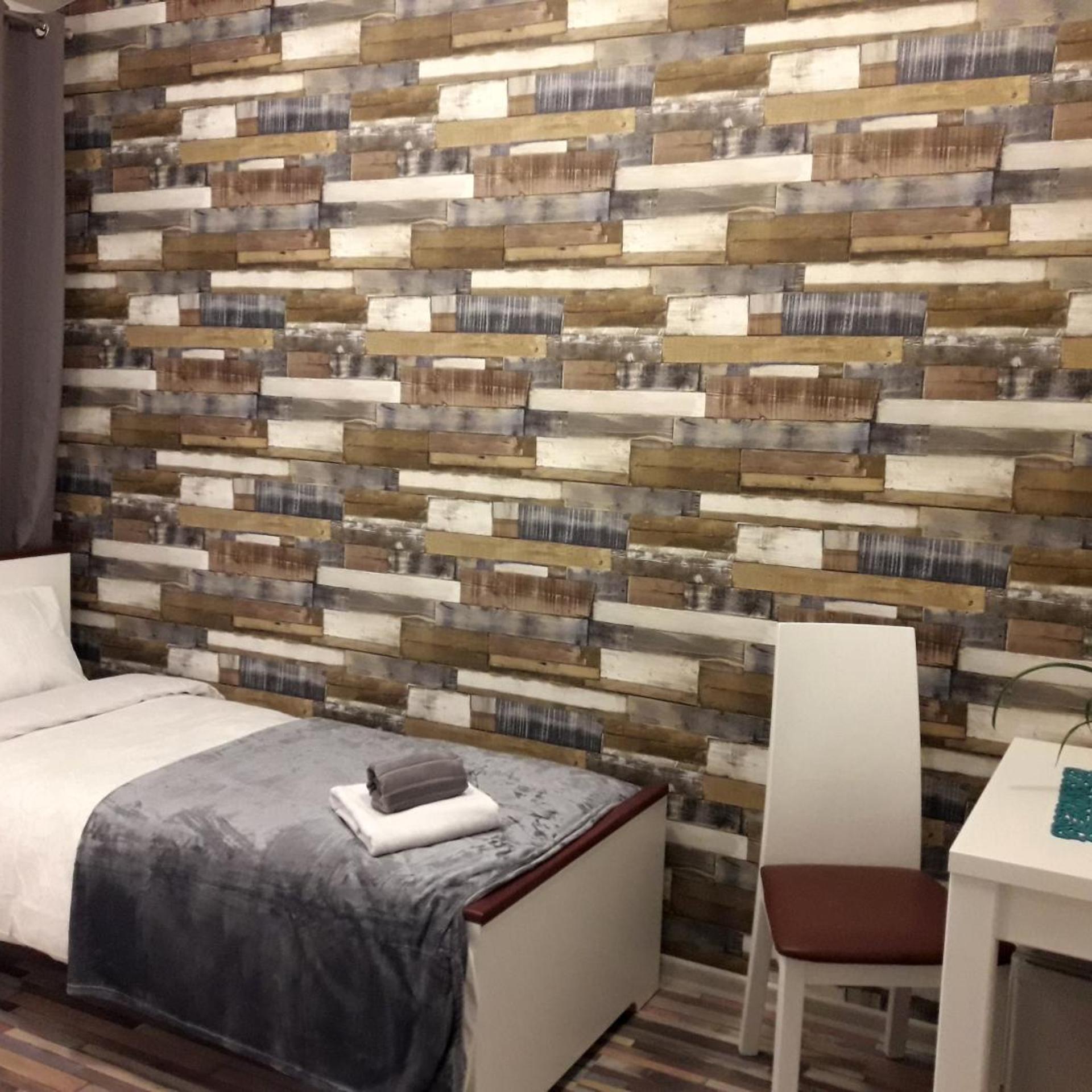 Room, Twin Beds, Bathtub