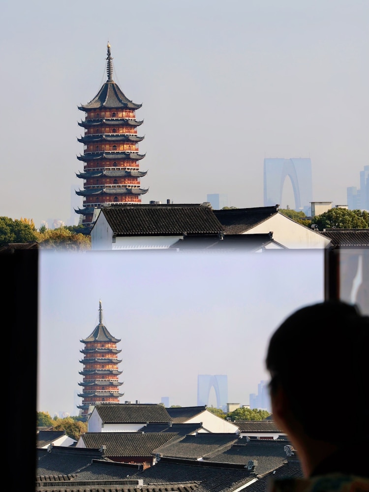 AC Hotel by Marriott Suzhou China 28/36