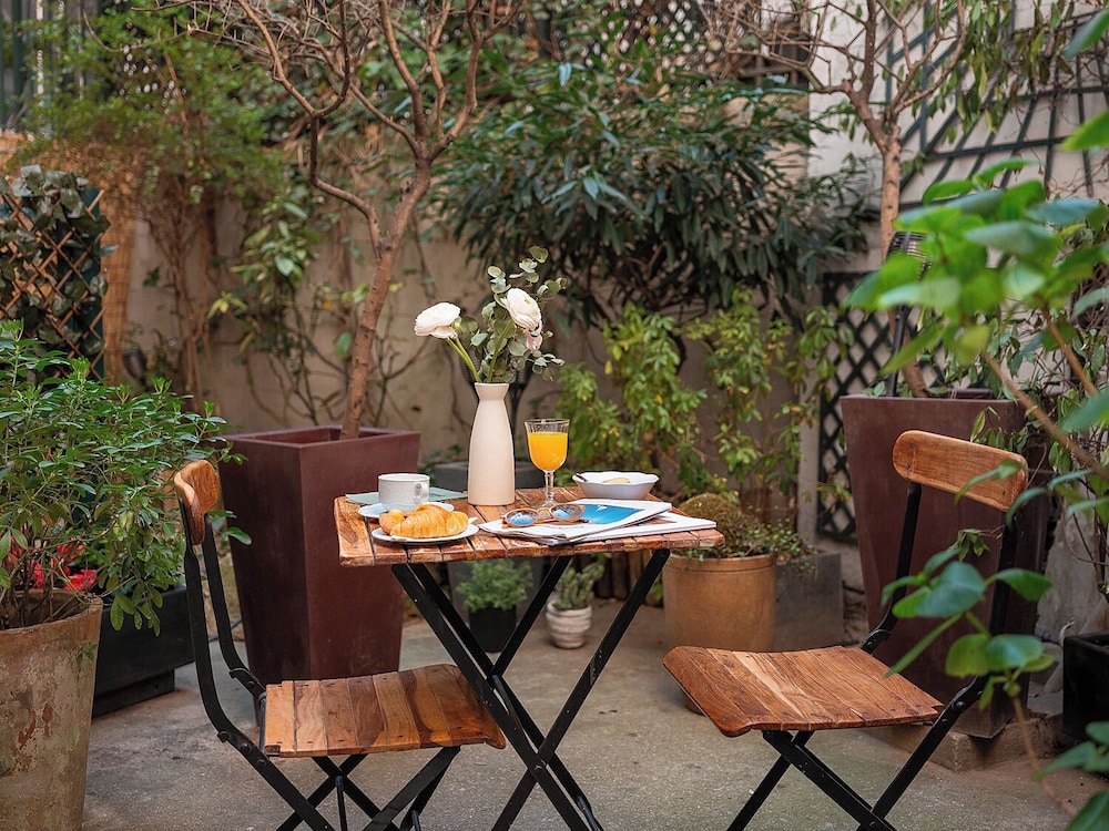 Hotel Zelie Champs-Elysees 8/50