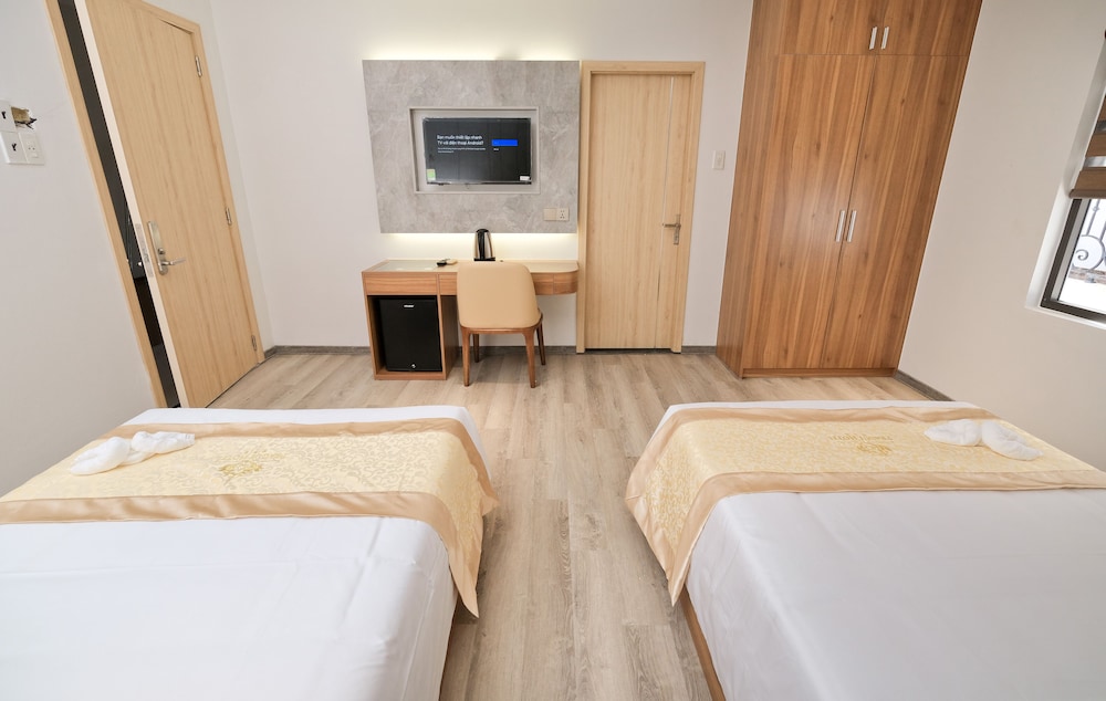 Prague Nha Trang Hotel 15/35