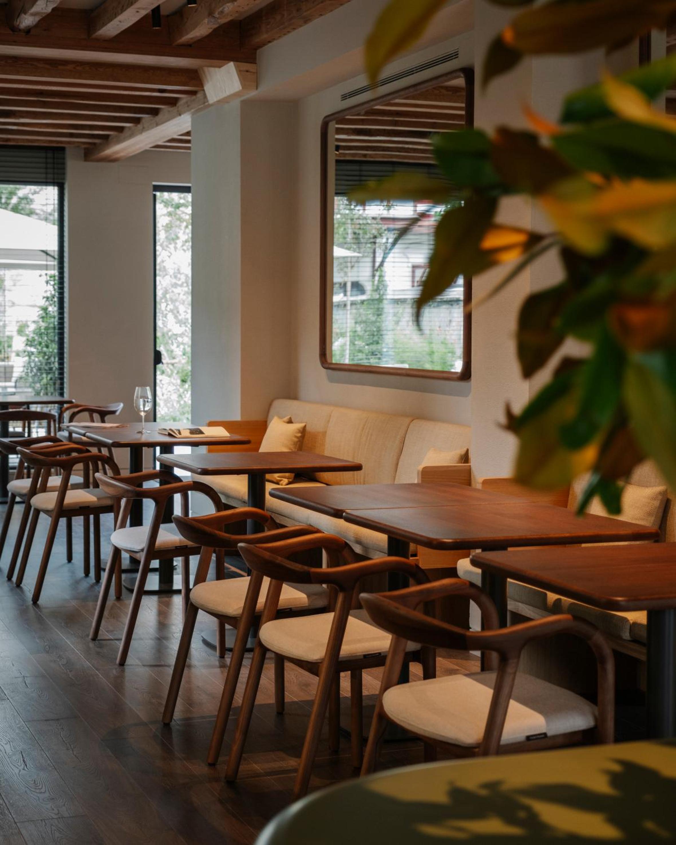 Hotel Rhin Garden 44/60