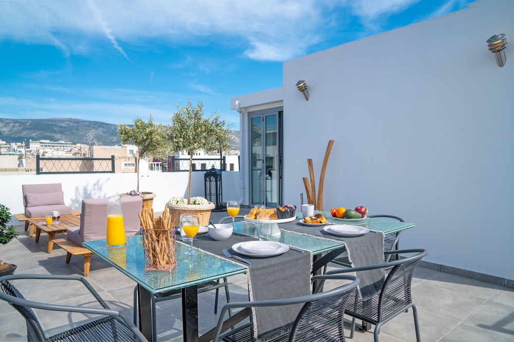 Mythos Luxury Suites 43/50