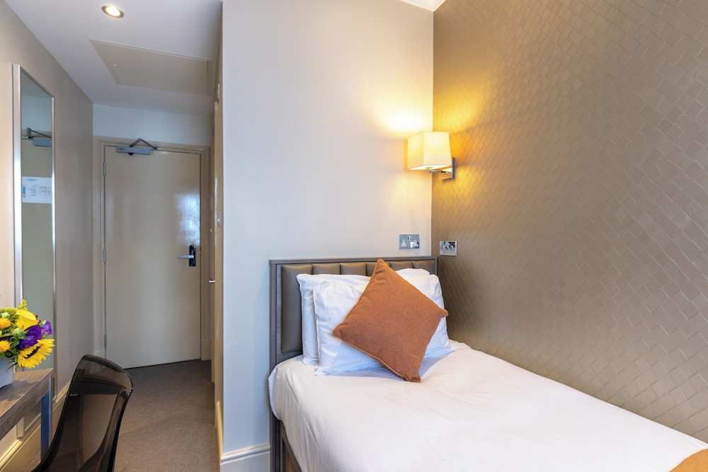 Sidney Hotel 18/44