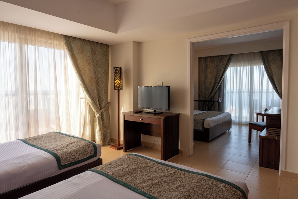 Royal Star Beach Resort 28/50
