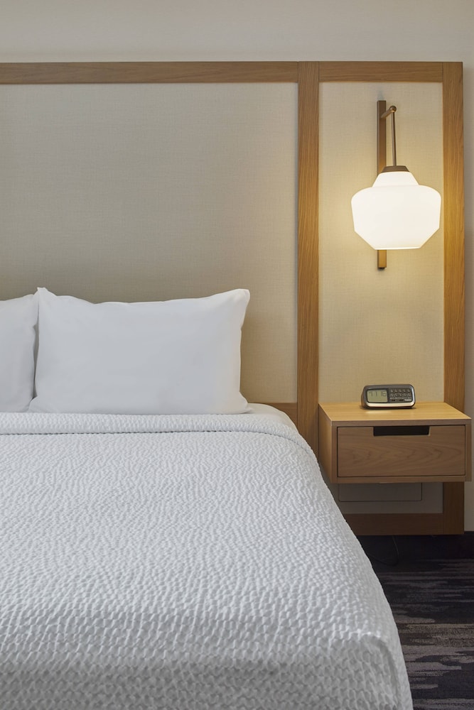 Fairfield Inn & Suites Albany Airport 9/41