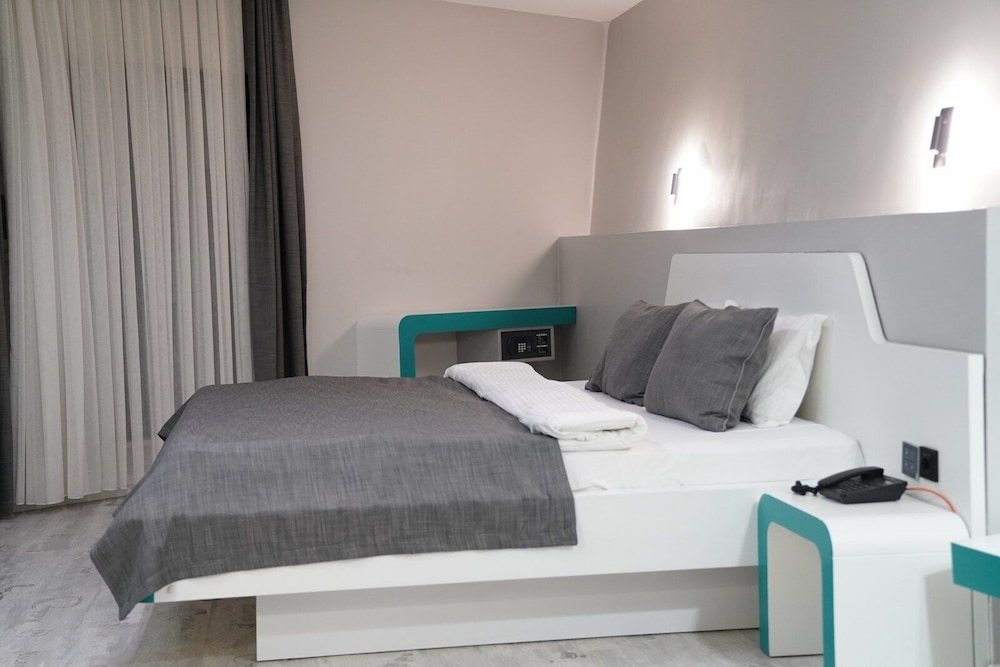 Midis Otel 11/50