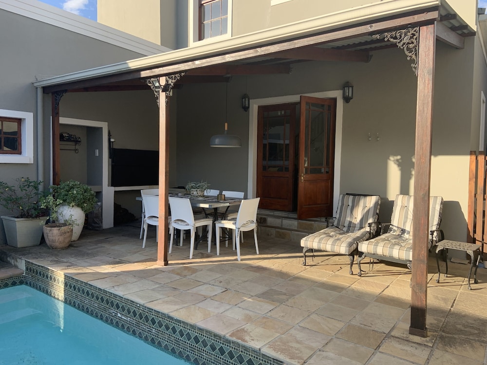 La Gratitude Guest House 16/29