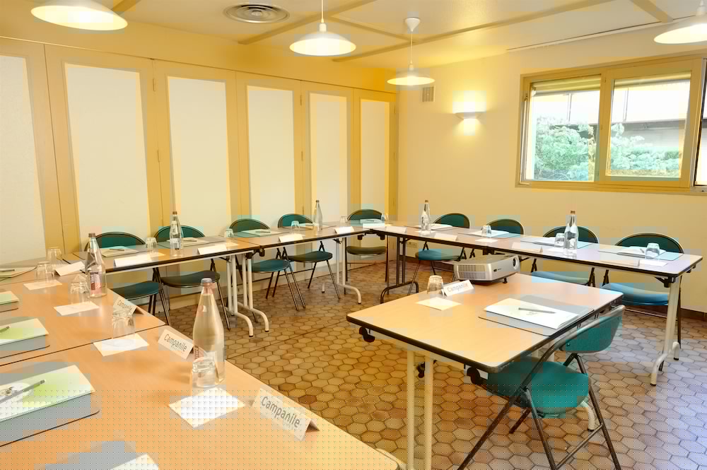 CAMPANILE CHOLET 24/29
