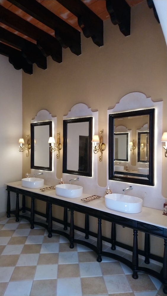 Hotel Villa Antigua 33/54