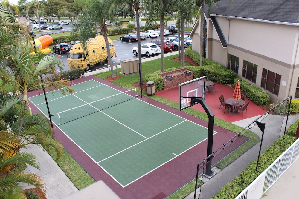 DORAL INN & SUITES MIAMI AIRPORT WEST 14/43