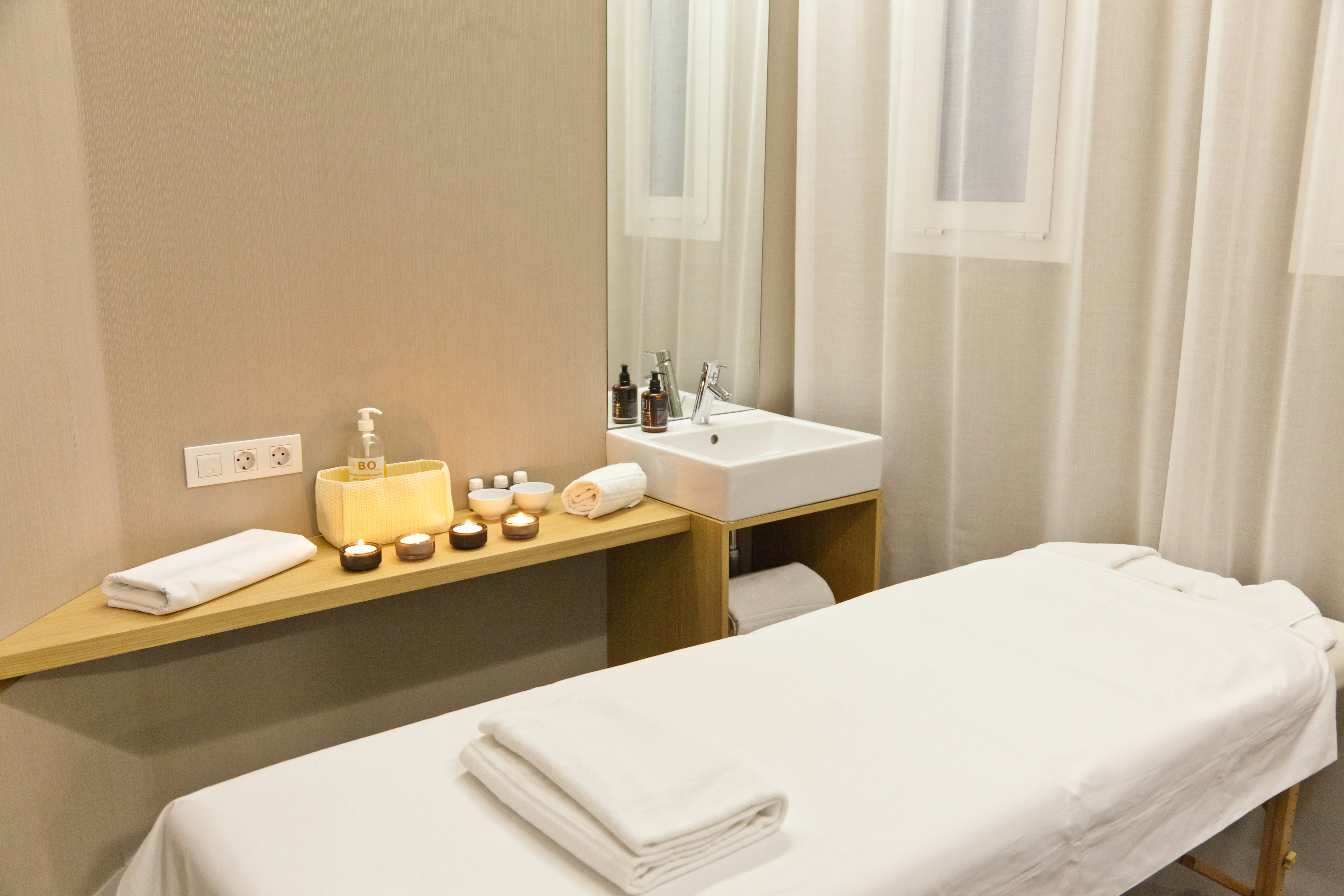 Alexandra Barcelona Hotel Curio Collection By Hilton 22/90