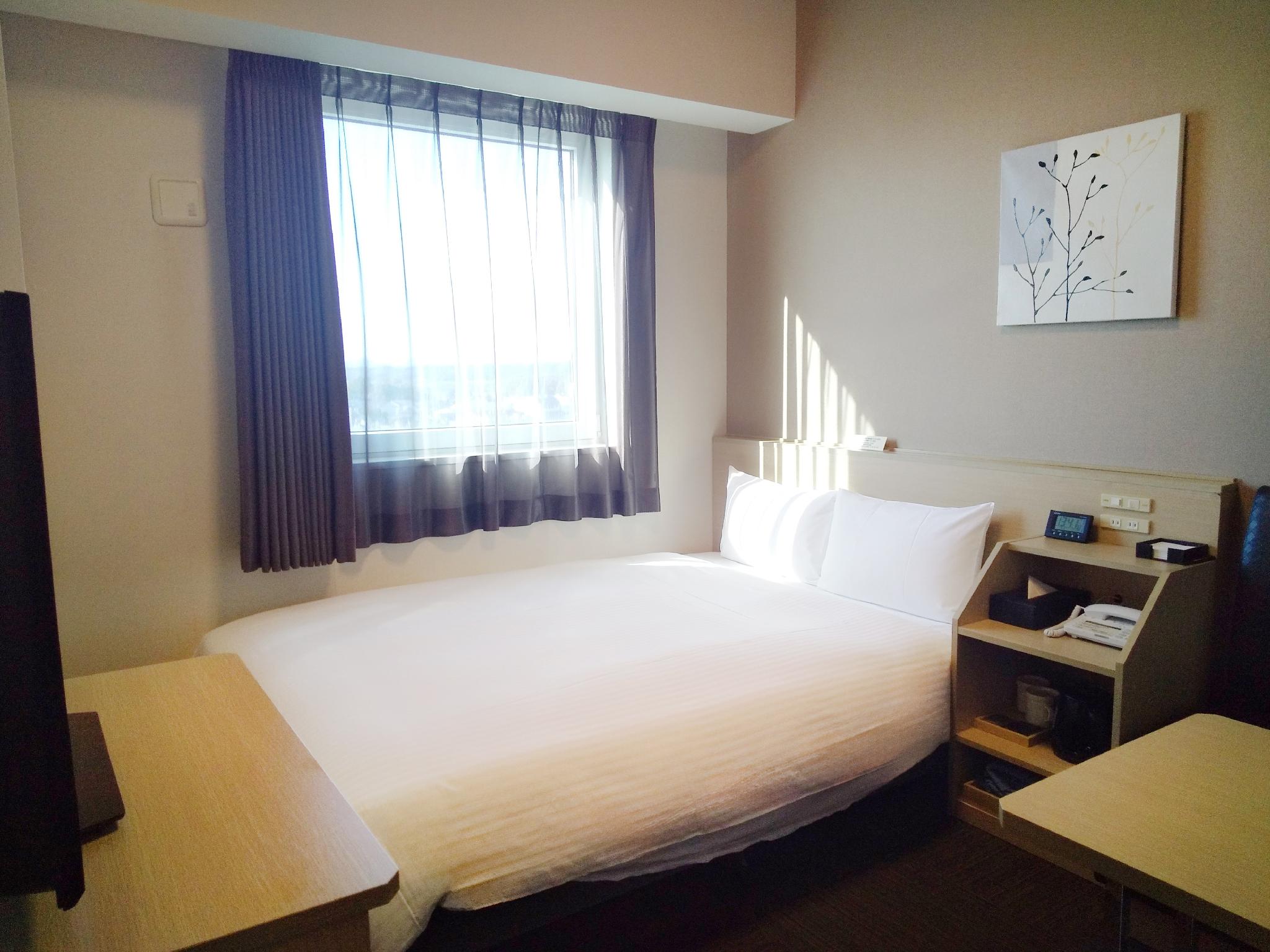 Semi Room, Semi Double Bed