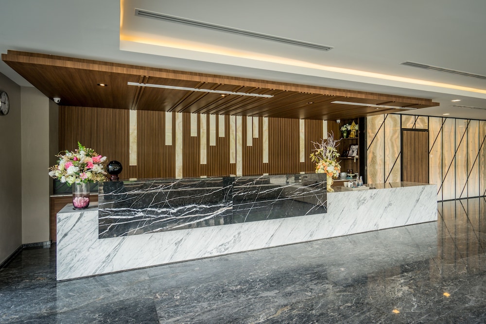 Onyx Hotel Bangkok 8/63