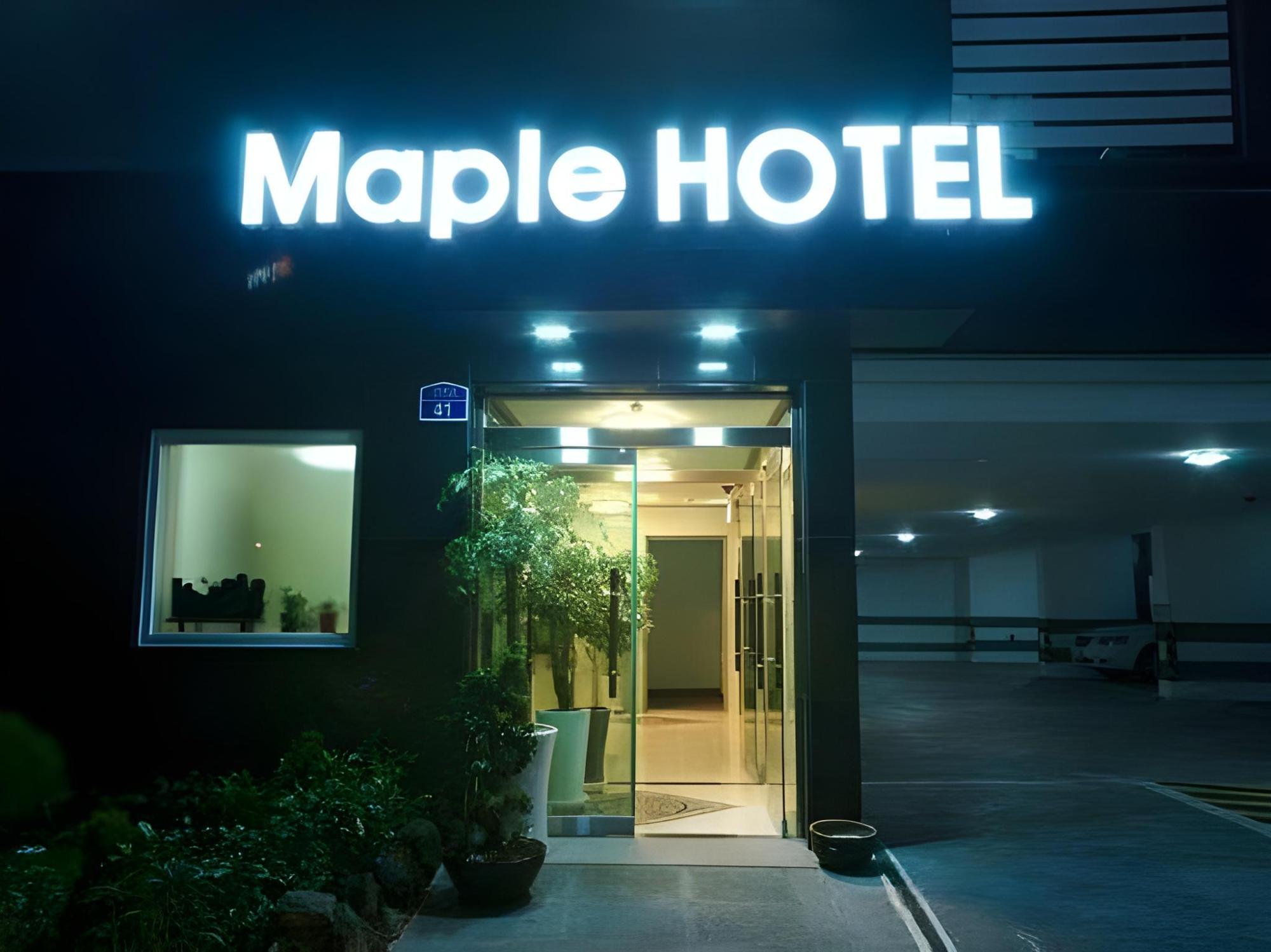 Hotel Maple 6/27