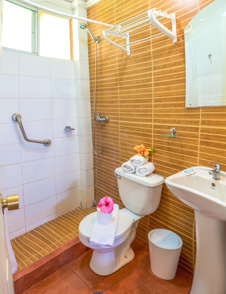 Easter Island Eco Lodge Ex Hotel Rapa Nui 72/75