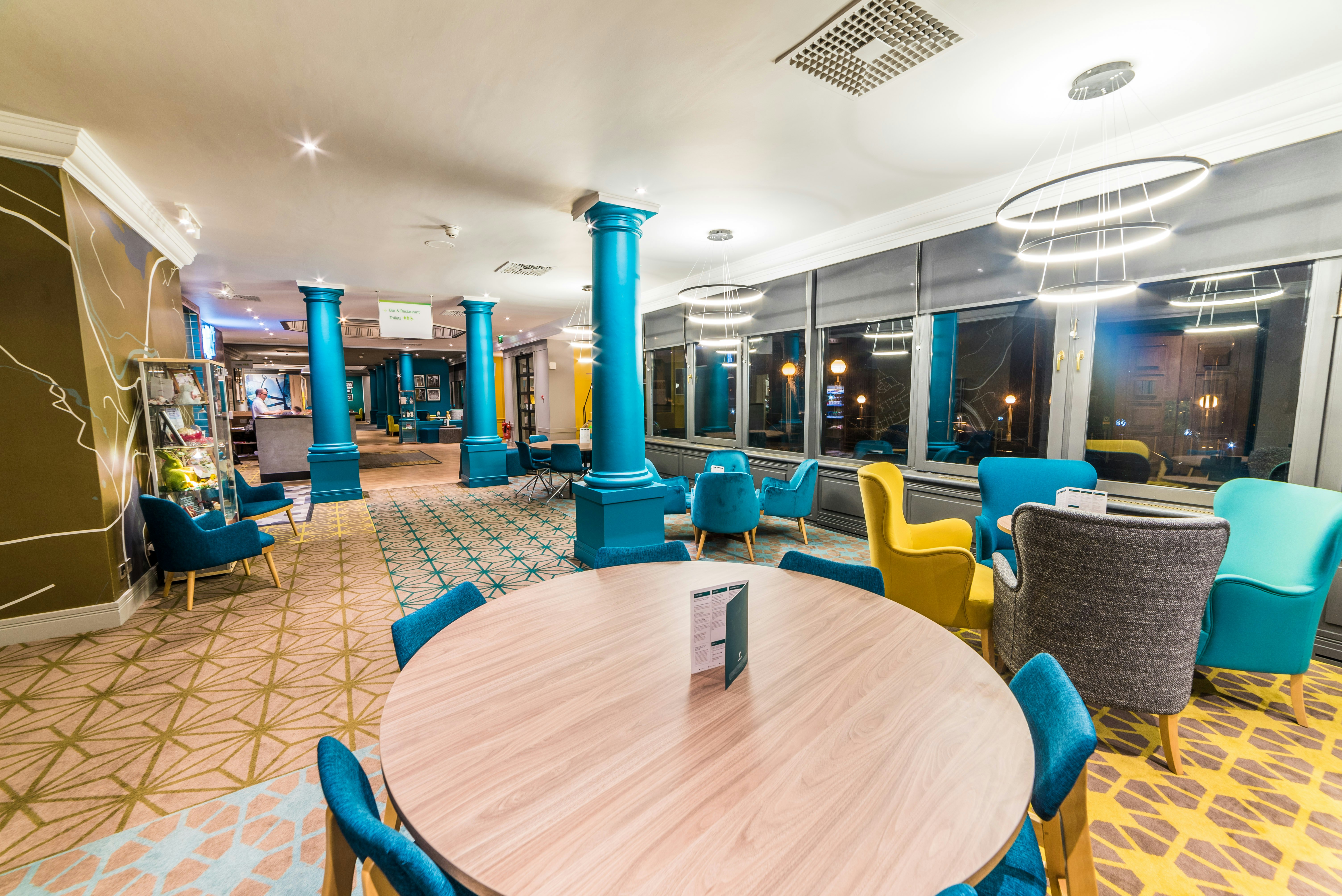 HOLIDAY INN LEEDS BRIGHOUSE 30/50