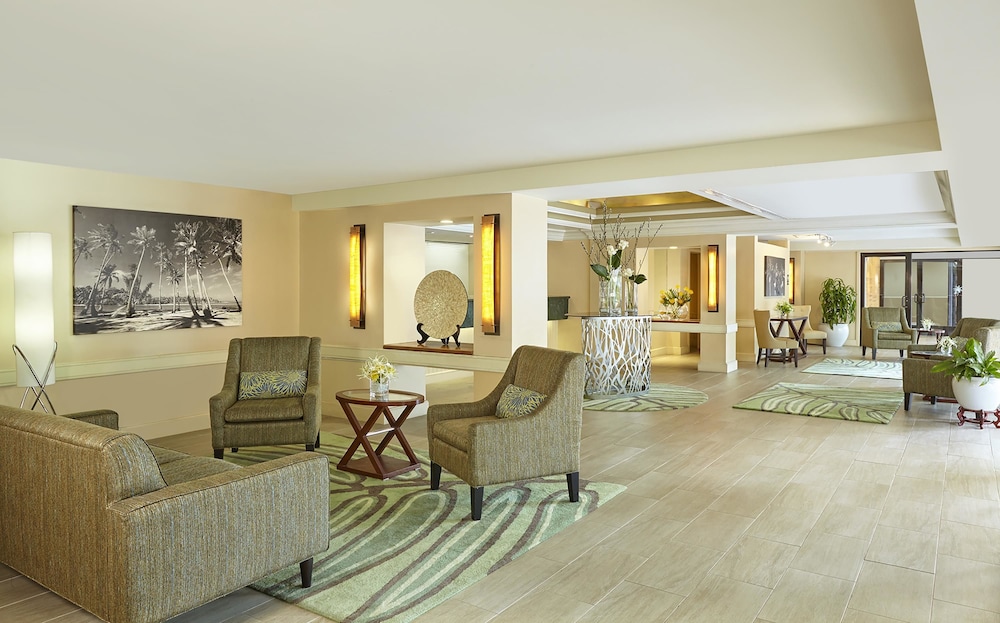AQUA PALMS WAIKIKI 36/41