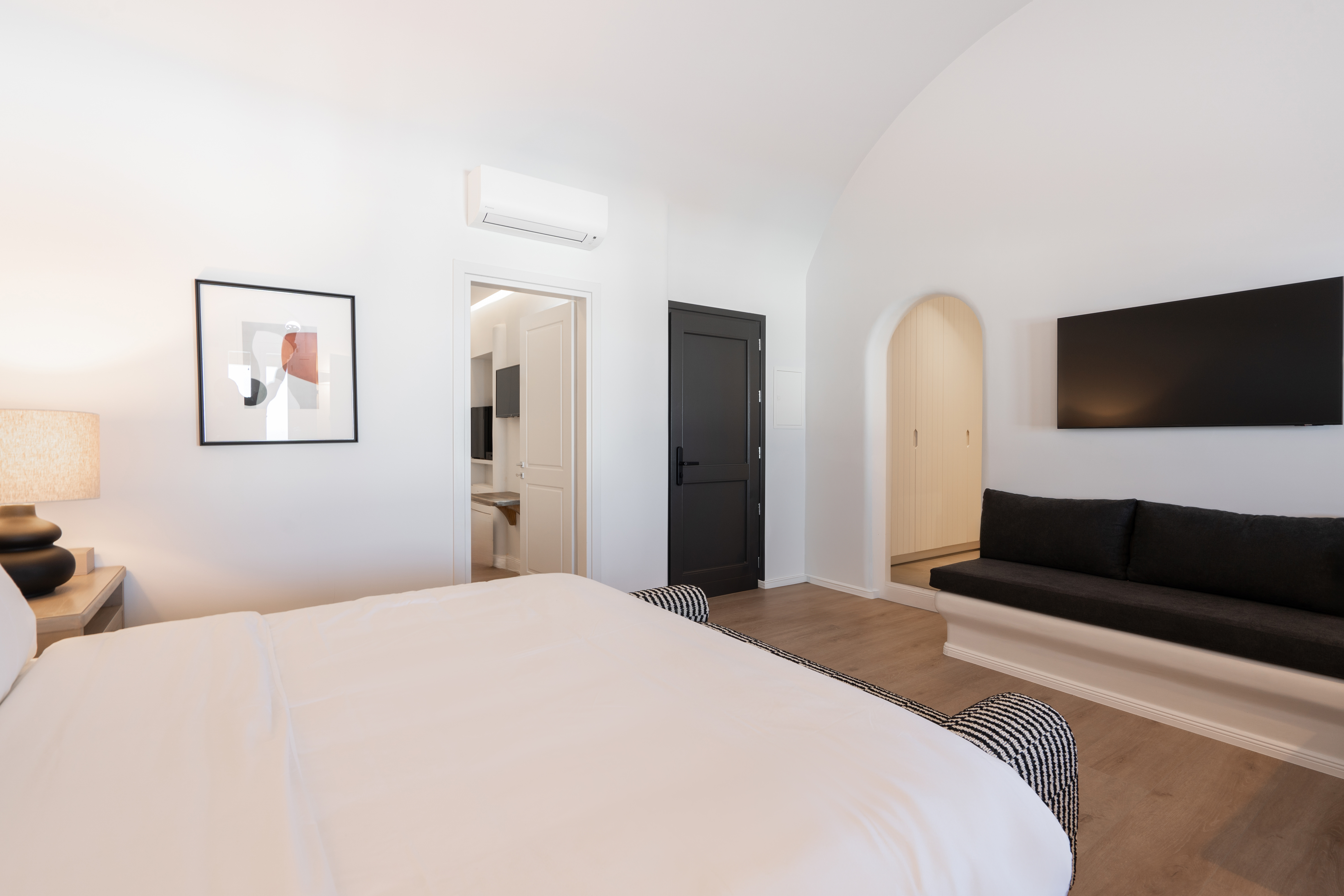 Grand, Nero, Suite, Sea View, with Pool