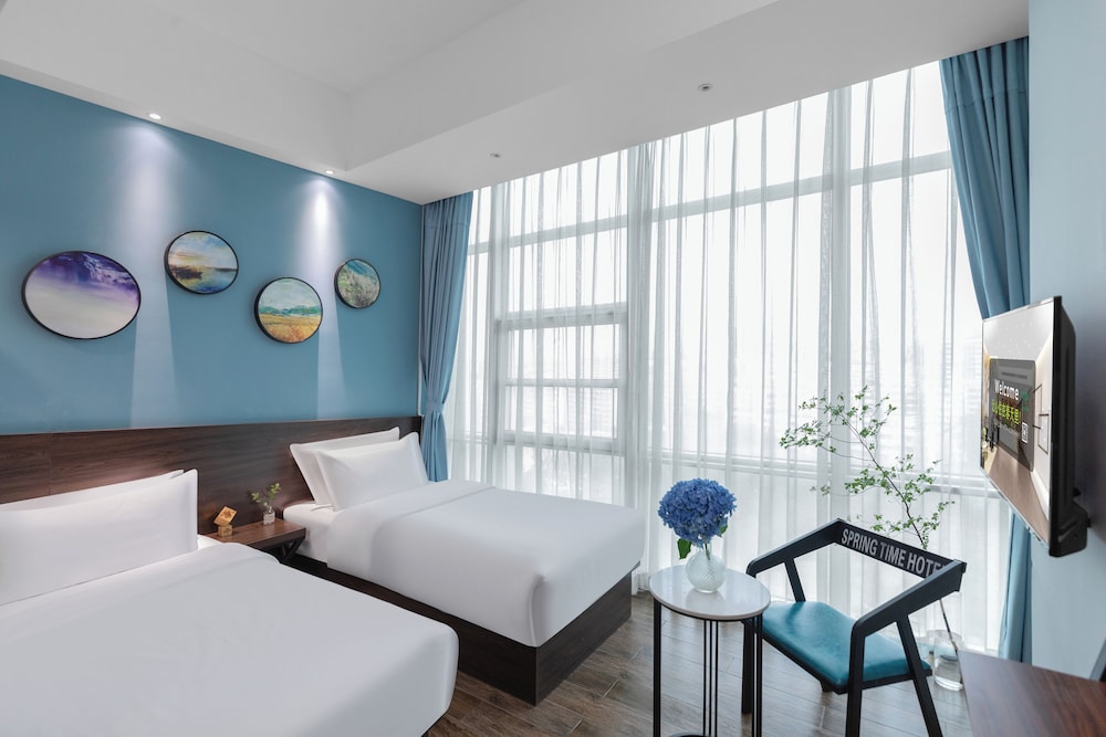 Deluxe, Twin Beds
