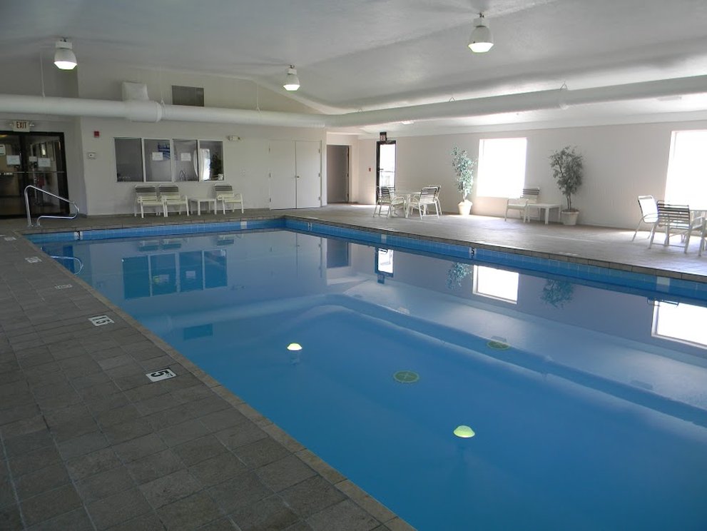 Boarders Inn & Suites by Cobblestone Hotels - Munising 21/51