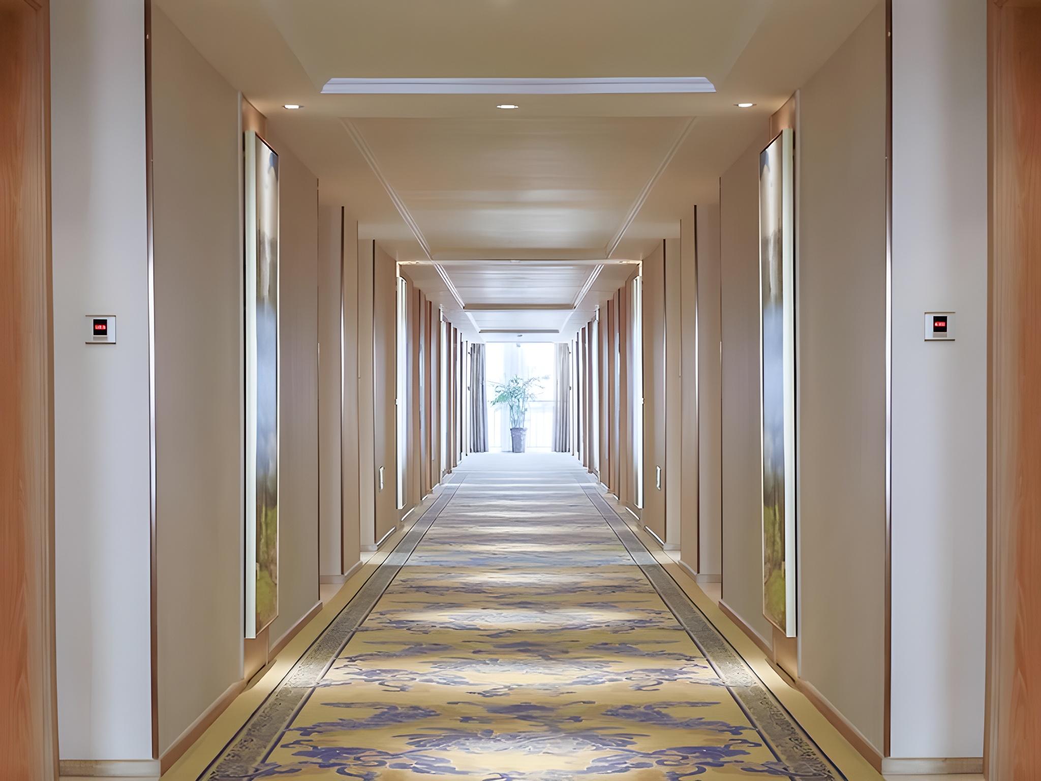 Vienna International Hotel (Zhongxiang Zhongbai Square) 24/31