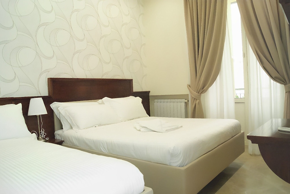 Hotel Esposizione Roma 4/23
