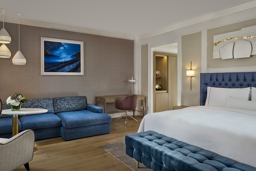 The College Green Hotel Dublin, Autograph Collection 20/63