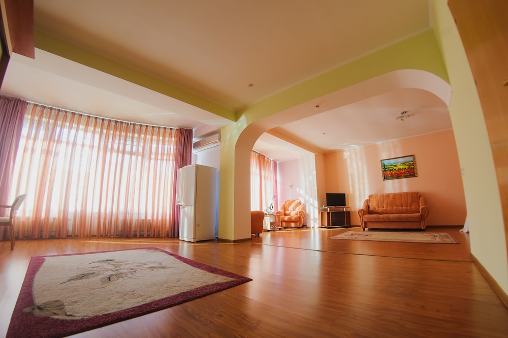 Villa Arus Hotel 48/63