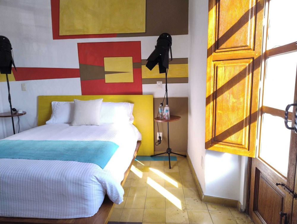 BASIC, DOUBLE BED