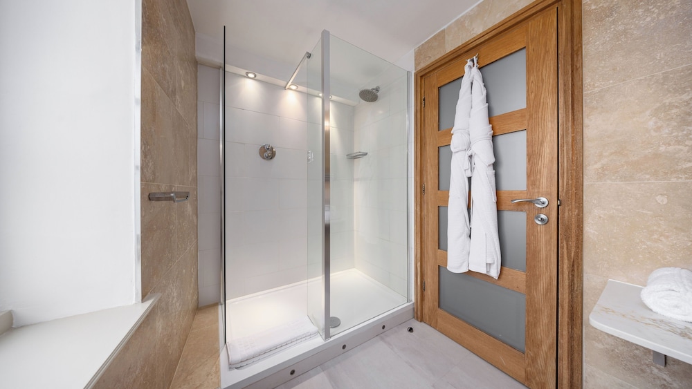 Ennios Boutique Hotel 43/50