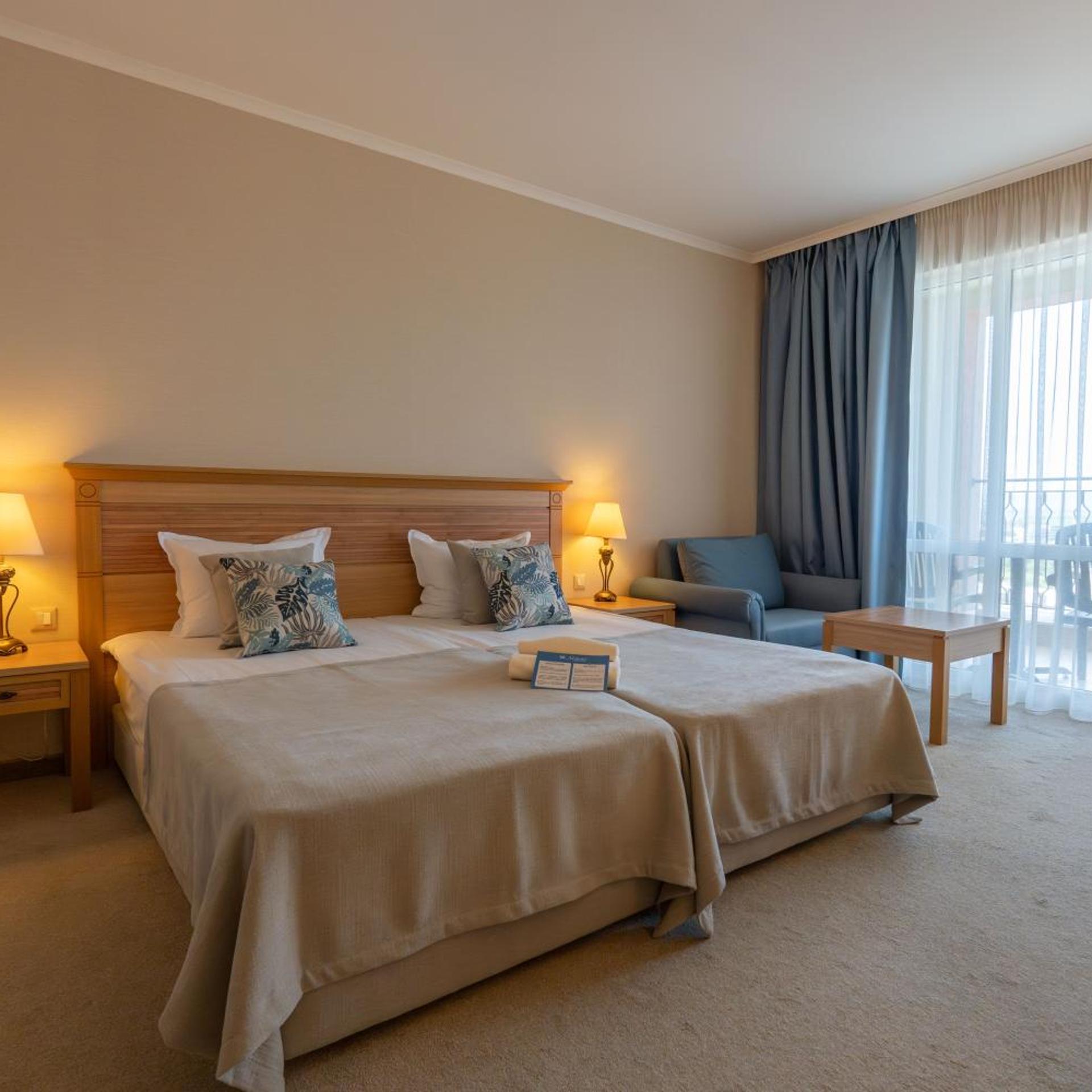 غرفة قياسية بسريرين منفصلين بإطلالة على البحر في طابق مرتفع، DIT Majestic Beach Resort 8/10
